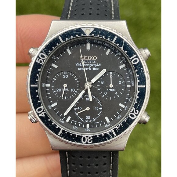 Vintage 1980s Seiko Sports 100 Men's Black Watch 7A28-7049 Chronograph - Picture 3 of 10
